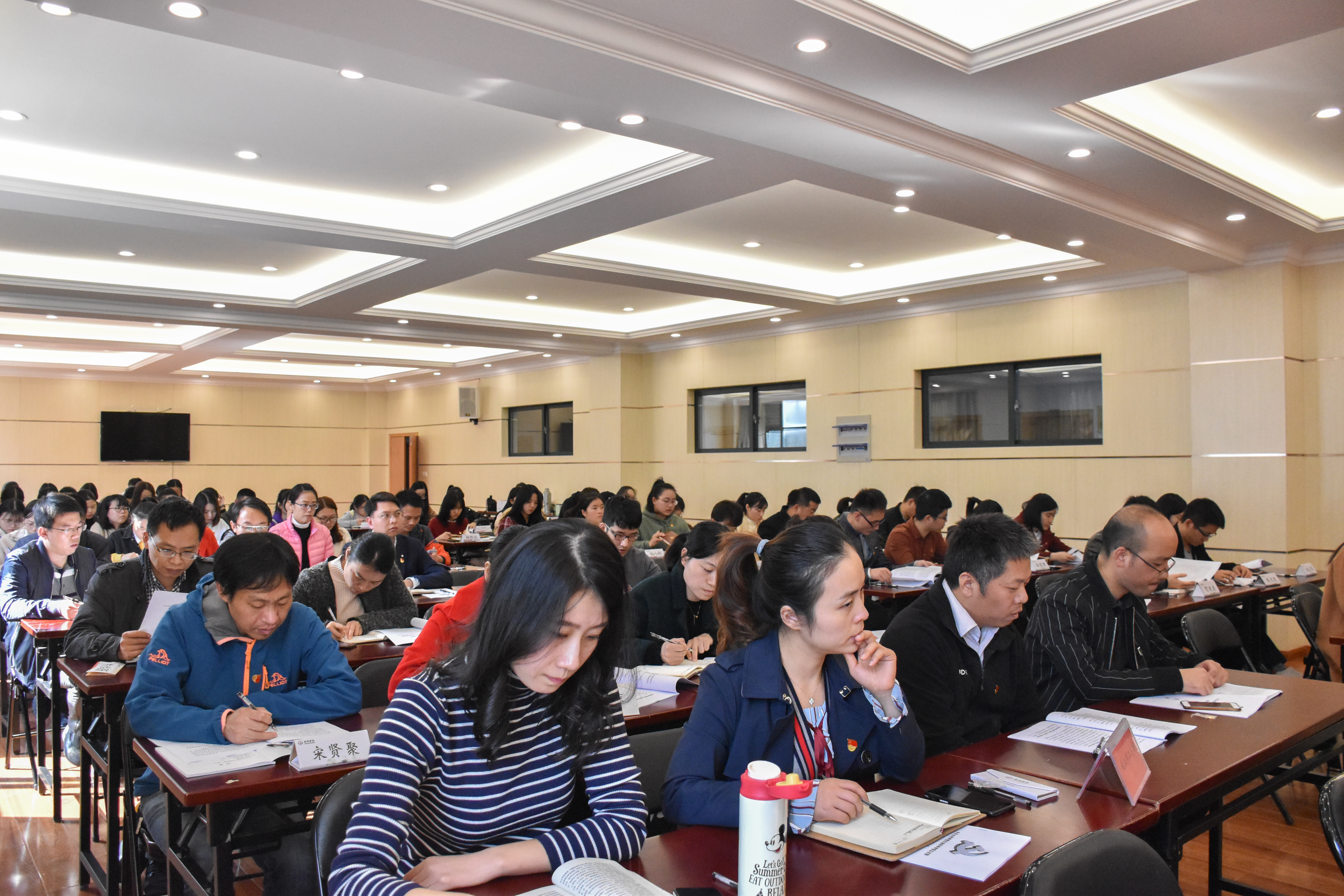 1542886016535702.jpg 03.jpg