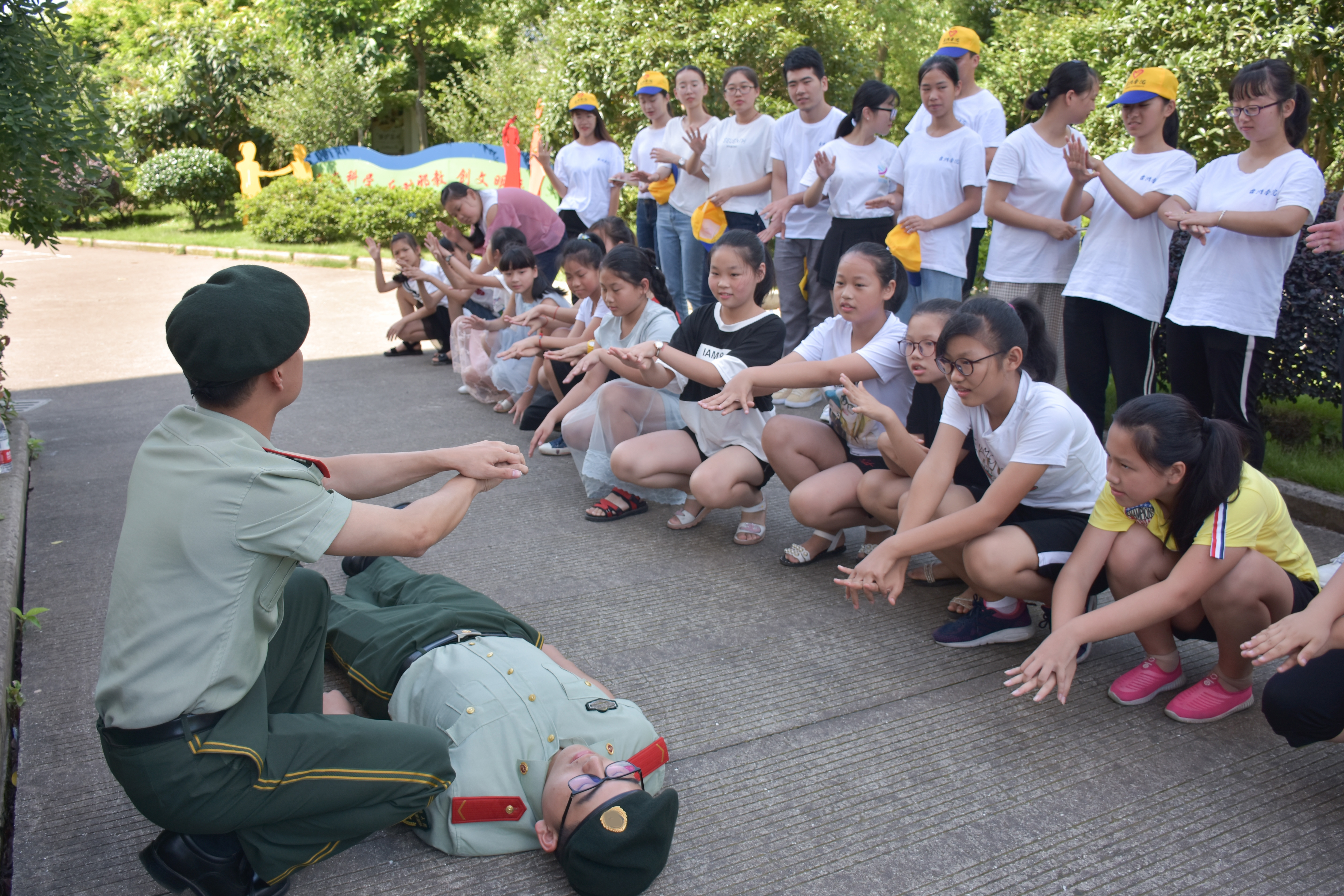 1531901886169975.jpg 03 安全教育.jpg